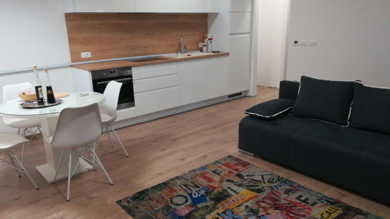 מאקרסקה Centar Guest House מראה חיצוני תמונה